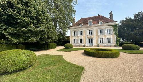 Seven-Bedroom House