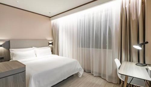 Superior Queen Room