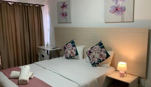 Deluxe Queen Room