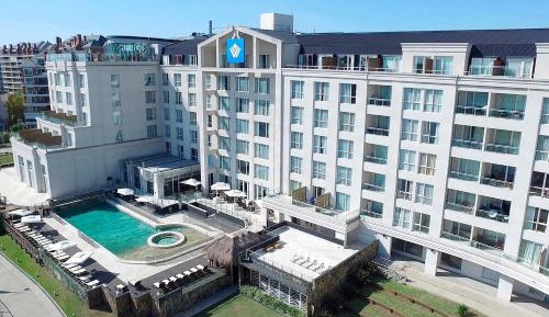 Apartment with Garden View