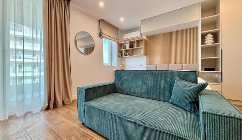 Apartment with Lake View