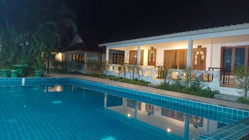 Double Room with Pool View