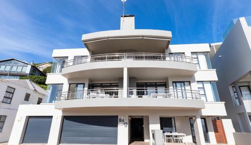Four-Bedroom Penthouse Apartment