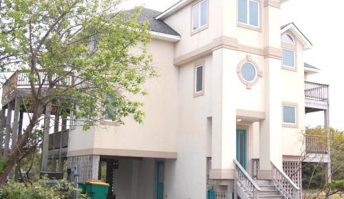 Four-Bedroom Apartment