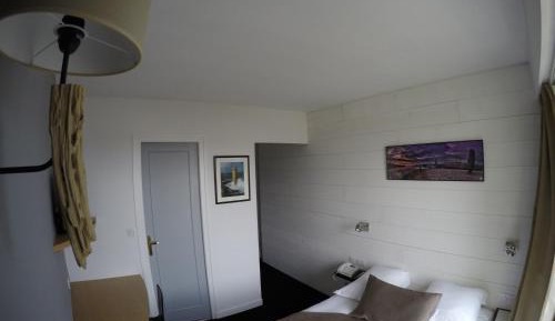 Single Room - Courtyard Side