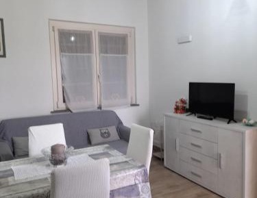 Deluxe One-Bedroom Apartment with Garden View