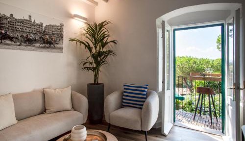 Two-Bedroom Apartment with Balcony and Sea View