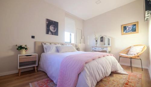 Deluxe Double Room (2 Adults + 1 Child)