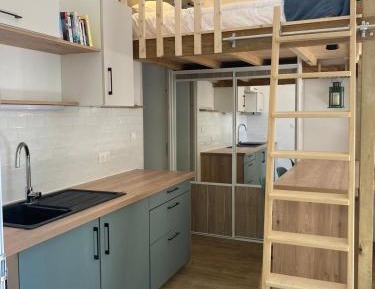 Studio - Split Level