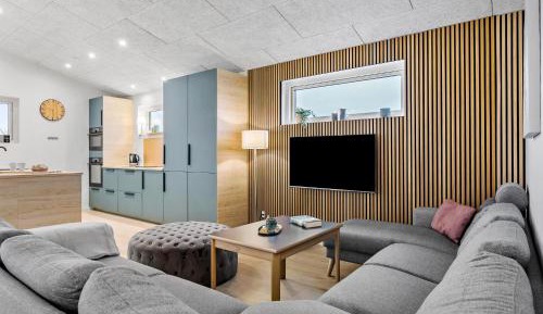 Six-Bedroom Holiday Home