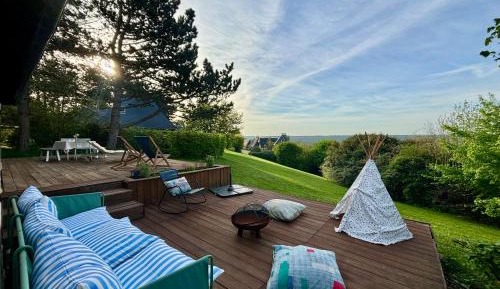 Villa with Garden View