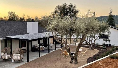 Three-Bedroom Holiday Home 