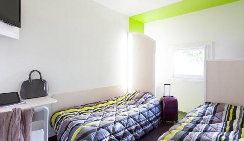 Standard Twin Room with Two Twin Beds