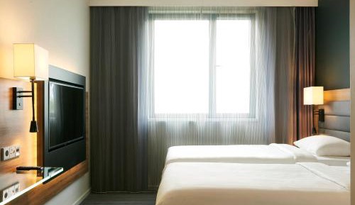 Moxy Double Sleeper, Guest room, 2 Twin/Single Bed(s)