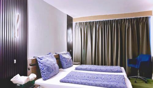 Twin Room with Bathroom