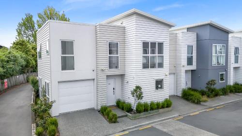 Three-Bedroom Townhouse