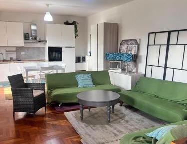 Two-Bedroom Deluxe Apartment with Garden View