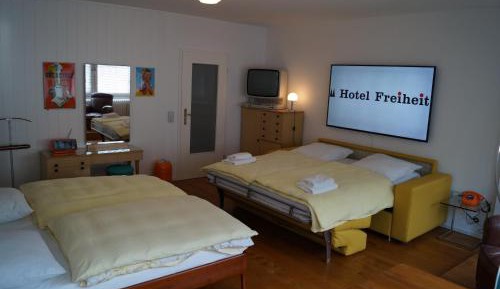 Deluxe Suite