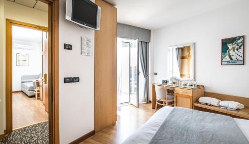 Triple Room with View