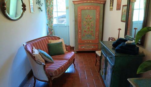 One-Bedroom Apartment with Garden