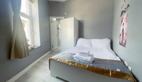 Double Room with Private Bathroom