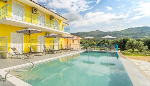 Double or Twin Room with Swimming Pool Access