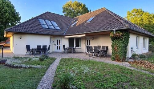 One-Bedroom Holiday Home