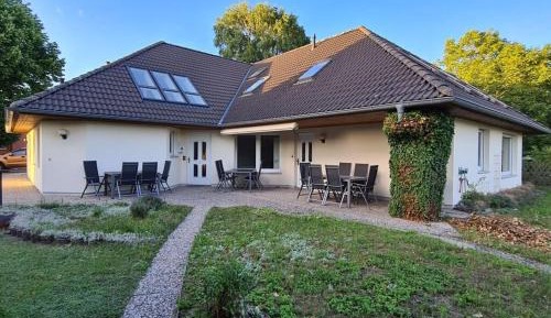 One-Bedroom Holiday Home