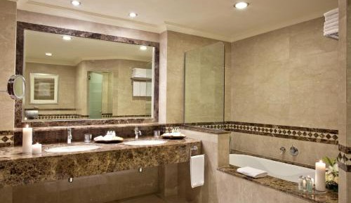 Al Qasr Suite Queen Bed Ocean View - Includes 20% Discount on F&B