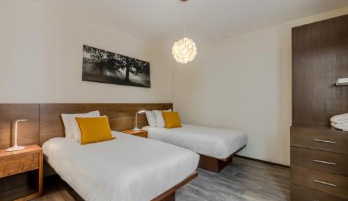Superior One-Bedroom Apartment