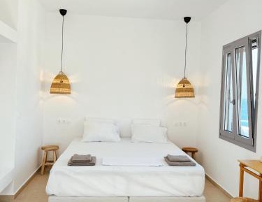 Studio Apartment with Sea View