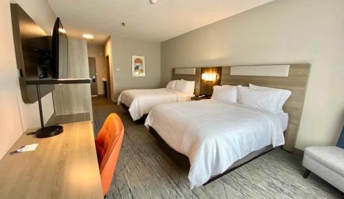 Standard Queen Room with Two Queen Beds and Bath/Shower