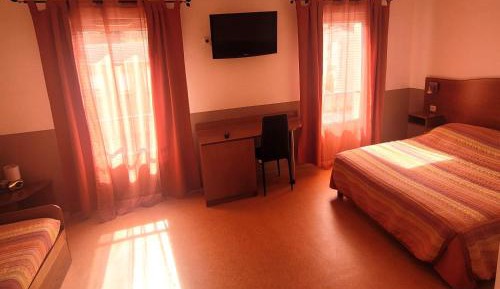 Comfort double or triple room