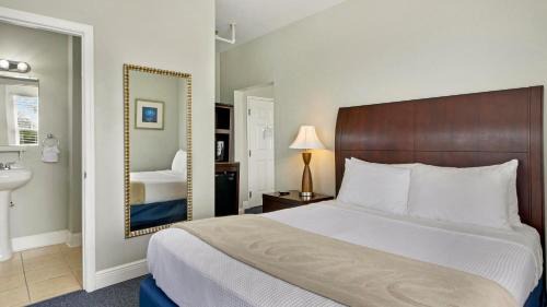 Classic Quadruple Room
