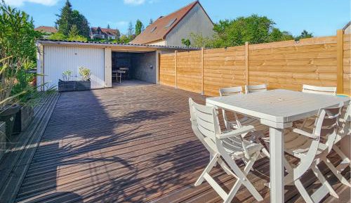 Three-Bedroom Holiday Home 