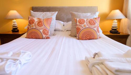 One-Bedroom Apartment (No Sea view )