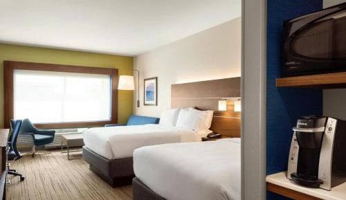 Queen Suite with Two Queen Beds