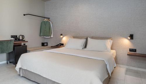 Junior Suite Side Sea View