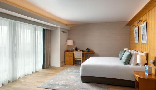 King Deluxe Room with Balcony