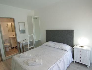 Standard Single Room with Shower