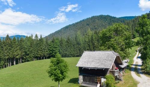 One-Bedroom Apartment with Balcony