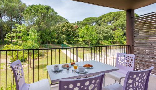 One-Bedroom Apartment with Garrigue View