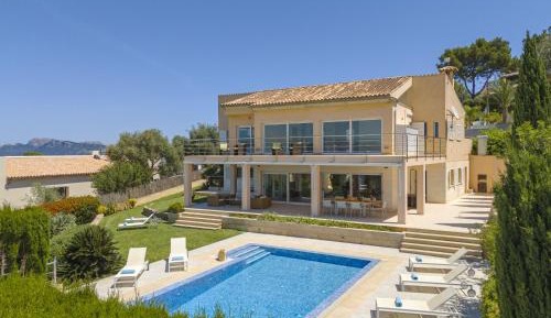 Villa with Sea View