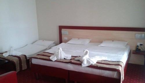 Family Room (2 Adults + 1 Child) with Balcony and Sea View