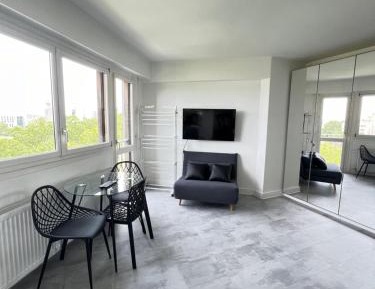 Apartment with City View