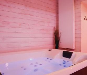 King Room with Spa Bath