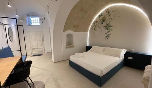 Queen Room with Spa Bath