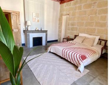 Deluxe Room (2 Adults + 1 Child)