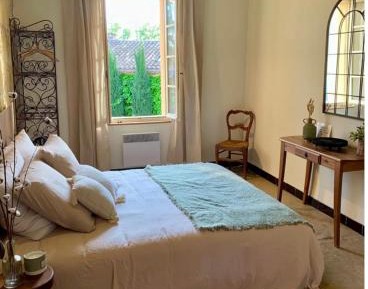 Queen Room with Garden View