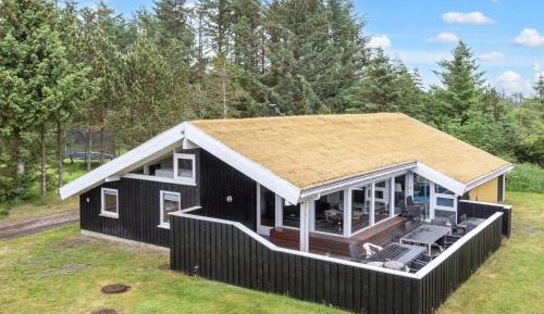 Three-Bedroom Holiday Home 